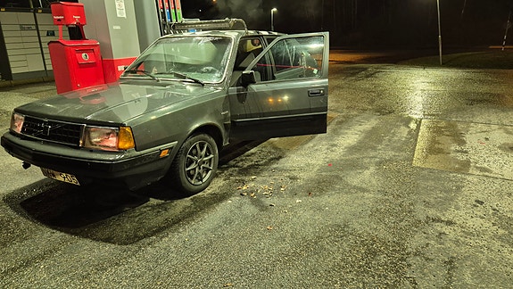 Volvo 360 4 of 8