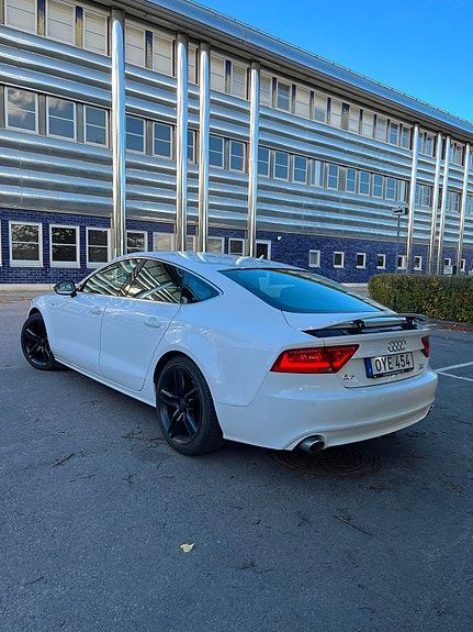 Audi A7 4 of 7