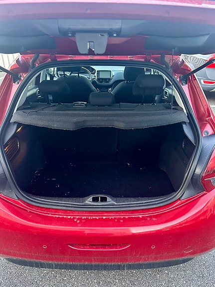 Peugeot 208 6 of 12