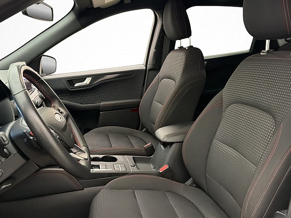 Ford Kuga 14 of 30
