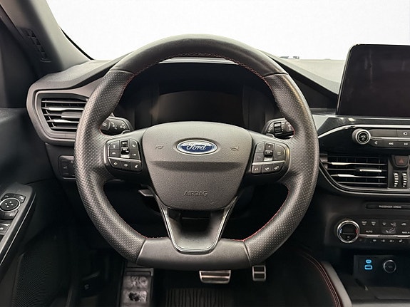 Ford Kuga 16 of 30