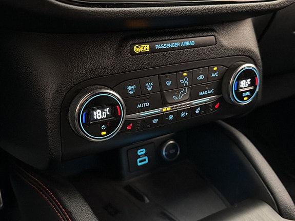 Ford Kuga 22 of 30