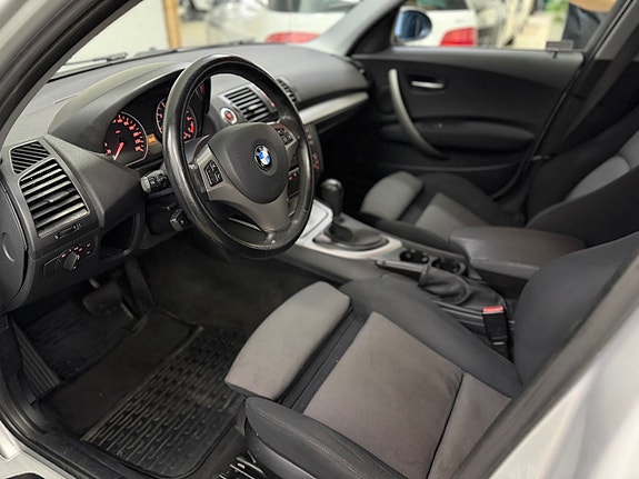 BMW 120i 12 of 13