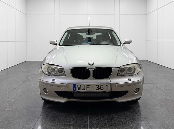 BMW 120i 2 of 13