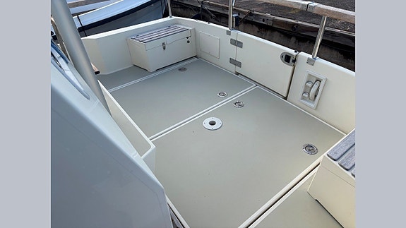 Targa 31 2 x D4 210 hk -04 10 of 30