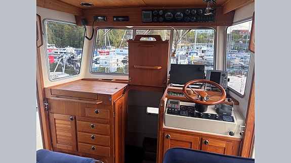 Targa 31 2 x D4 210 hk -04 20 of 30
