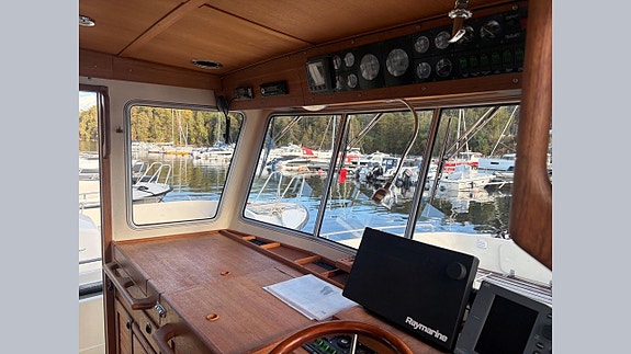 Targa 31 2 x D4 210 hk -04 14 of 30