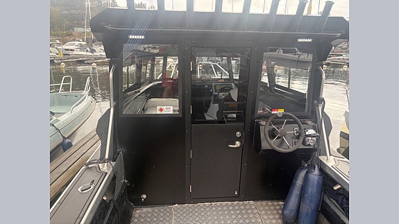 Dominator 750 XL 9 of 16
