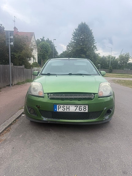 Ford Fiesta 3 of 10