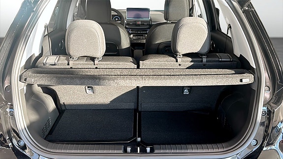 Hyundai Inster 10 of 12