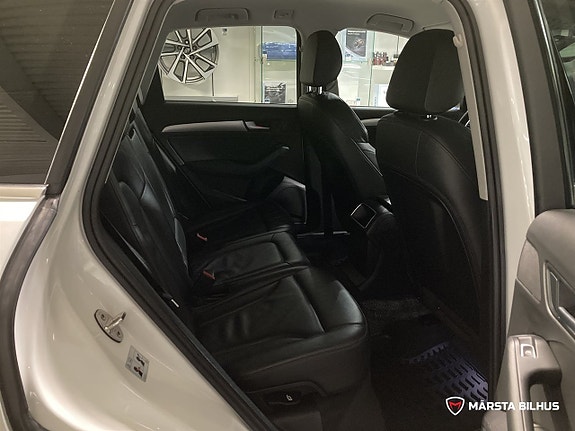 Audi Q5 9 of 17