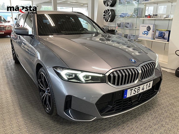 BMW 330e 2 of 19