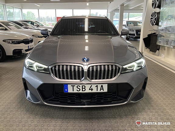 BMW 330e 5 of 19
