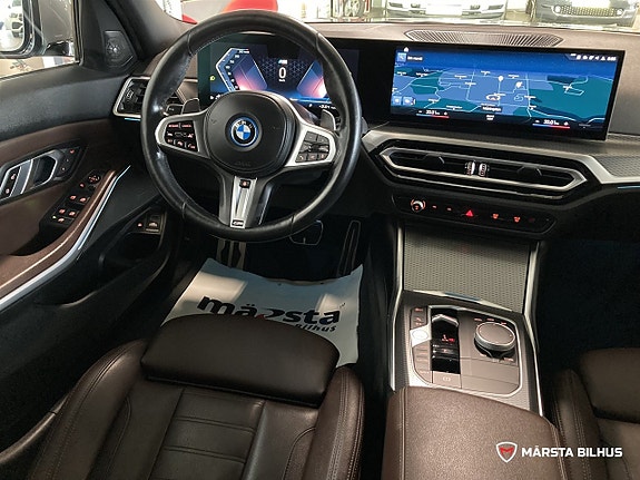 BMW 330e 14 of 19