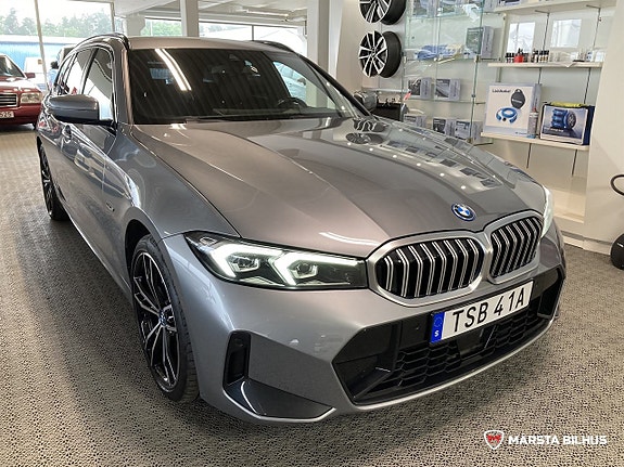 BMW 330e 2 of 19
