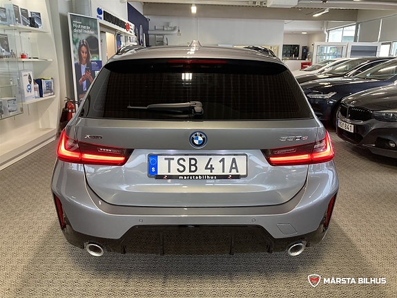 BMW 330e 6 of 19