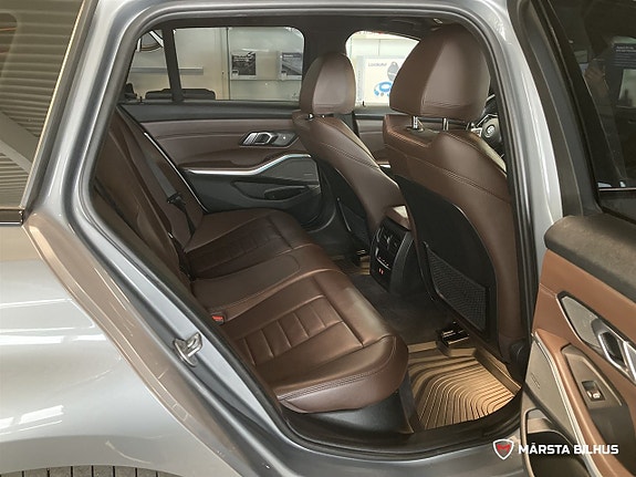BMW 330e 9 of 19