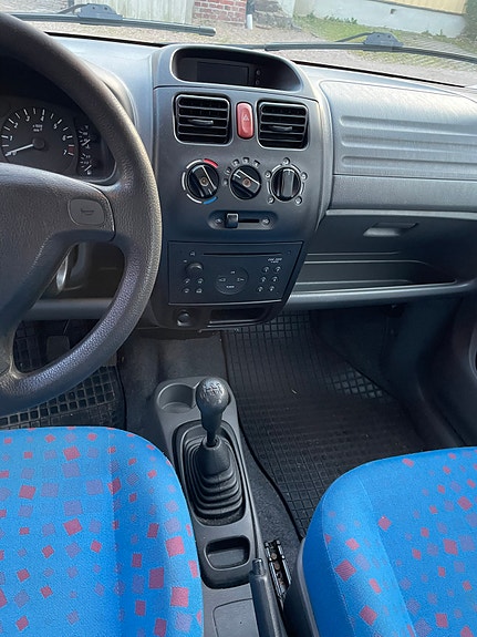 Opel Agila 6 of 8