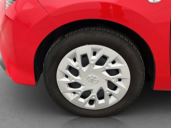 Toyota Aygo 27 of 29