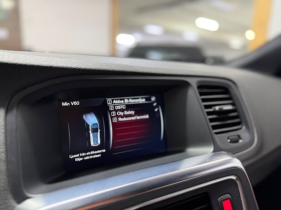 Volvo V60 13 of 15