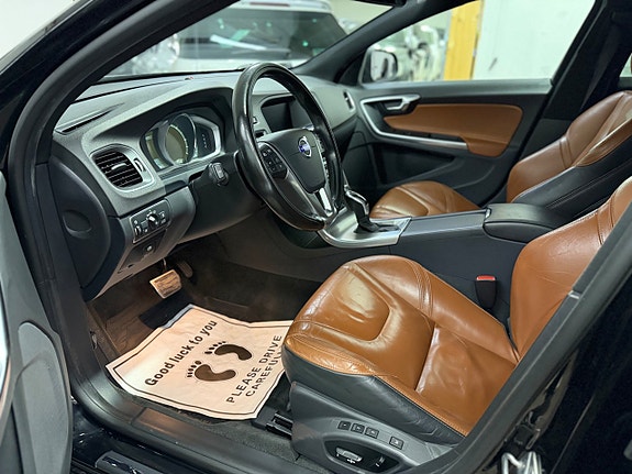 Volvo V60 9 of 15