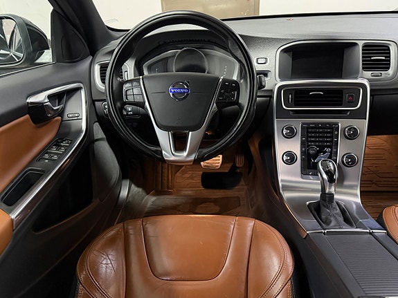Volvo V60 10 of 15