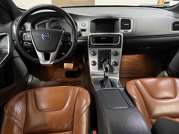 Volvo V60 8 of 15