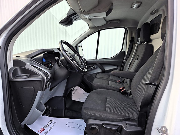 Ford Transit Custom 12 of 27