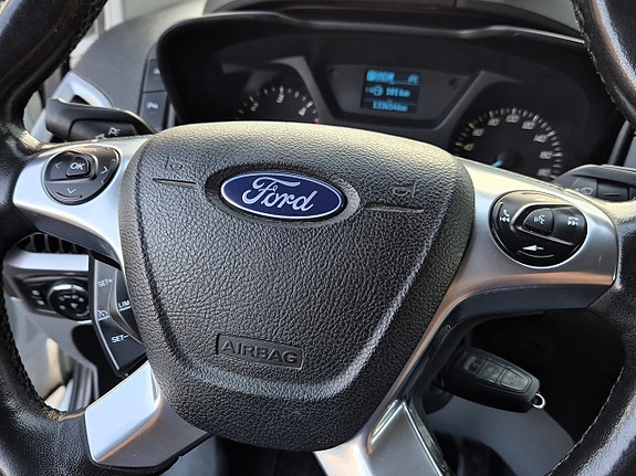 Ford Transit Custom 18 of 27