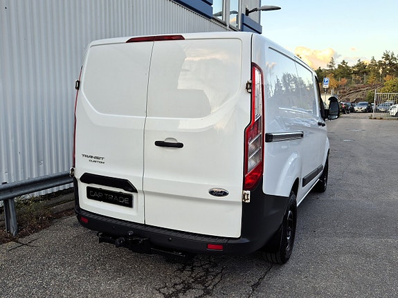 Ford Transit Custom 8 of 27