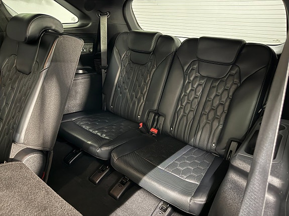Kia Sorento 15 of 27