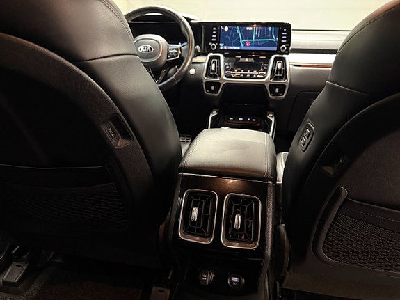 Kia Sorento 24 of 27
