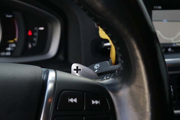 Volvo S60 Cross Country 10 of 30