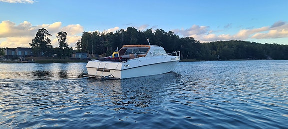 Boghammar 28 Magnum – klassisk svensk familjeracer 2 of 8
