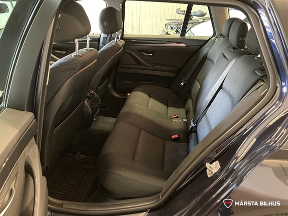 BMW 520 10 of 19