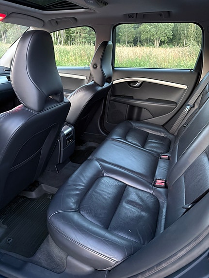 Volvo V70 4 of 9