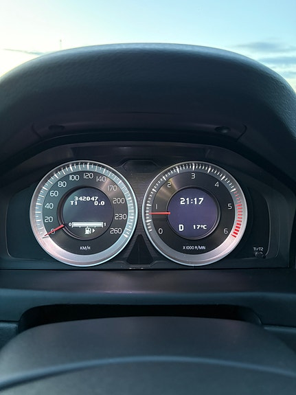 Volvo V70 5 of 9