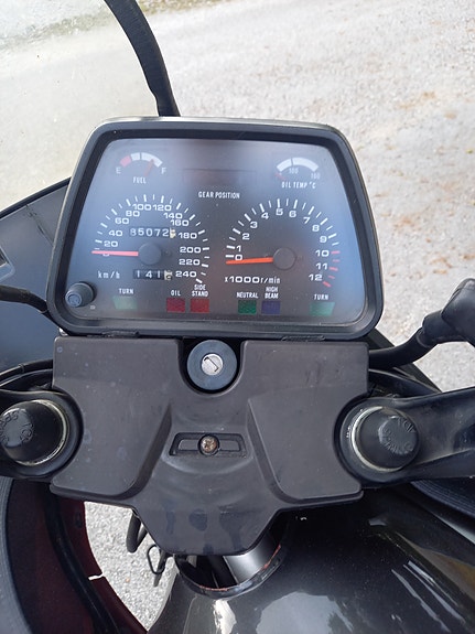 Suzuki GSX 750 ES 5 of 5