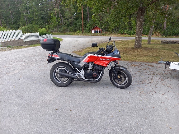 Suzuki GSX 750 ES 2 of 5
