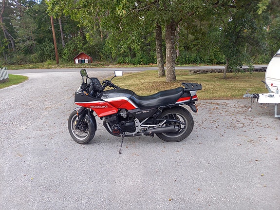 Suzuki GSX 750 ES 3 of 5