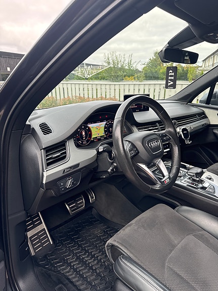 Audi Q7 18 of 19