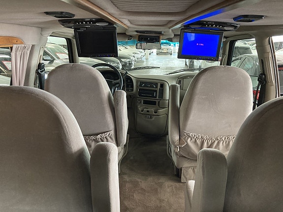 GMC Safari 16 of 17