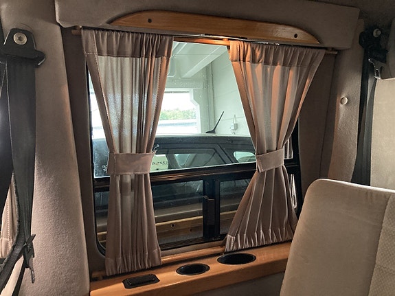 GMC Safari 17 of 17