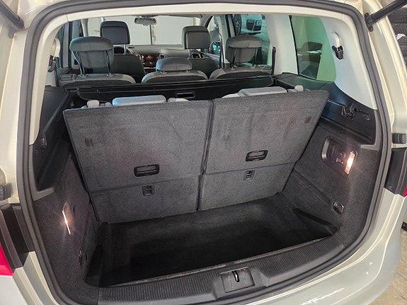 Volkswagen Sharan 12 of 30