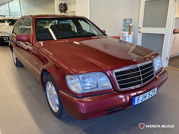 Mercedes-Benz S300 2 of 20
