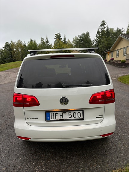 Volkswagen Touran 5 of 7