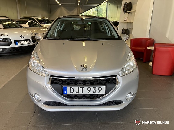 Peugeot 208 5 of 19