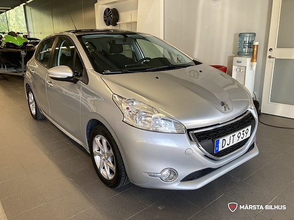 Peugeot 208 2 of 19
