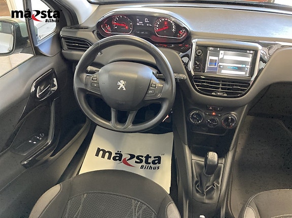Peugeot 208 15 of 19