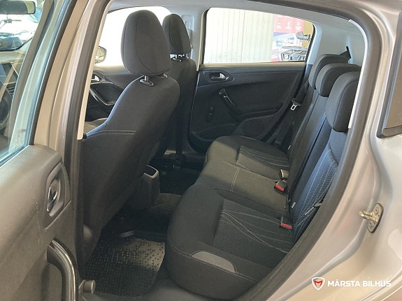 Peugeot 208 11 of 19